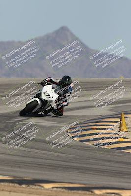 media/Oct-02-2025-Racers Edge (Thu) [[2c91cb6ab3]]/2-A Group/Session 5-Turn 12 (130pm)/